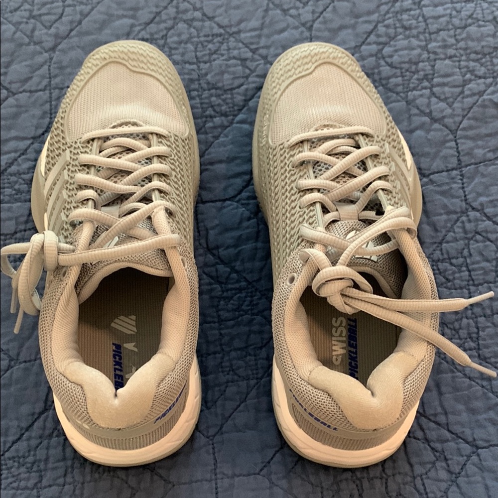 K-Swiss Gray Athletic Shoes